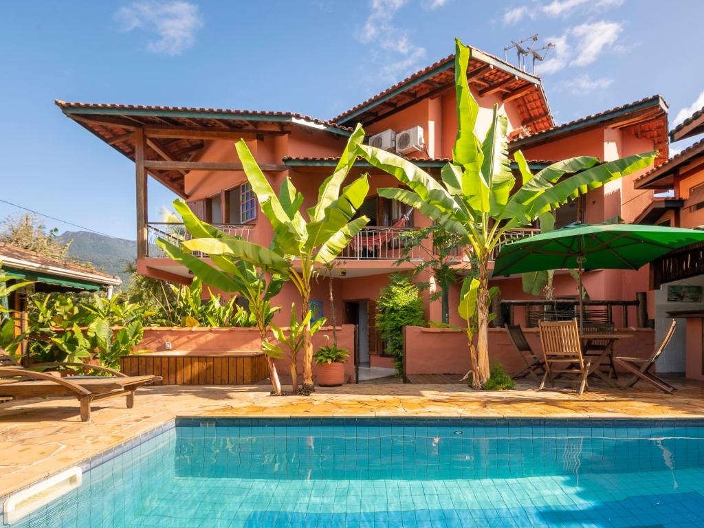 Situada no litoral norte do Estado de São Paulo, Ilhabela é hoje um local que se destingue pela qualidade de suas praias, cachoeiras e matas.
Point para vários esportes como o Kite Surf, Windsurf, Regatas e muitos outros.